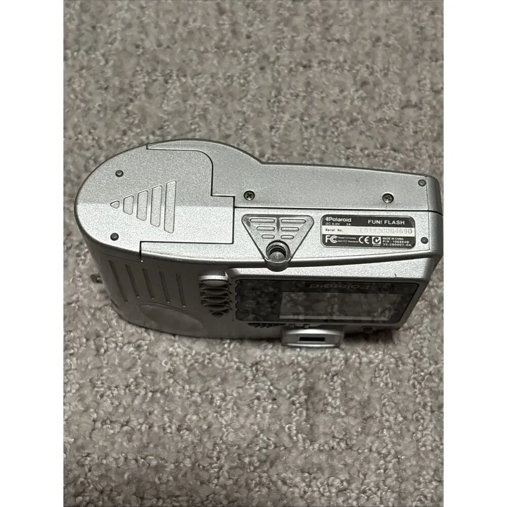 Polaroid PhotoMAX FUN Flash 640 0.4MP Digital Camera - Silver